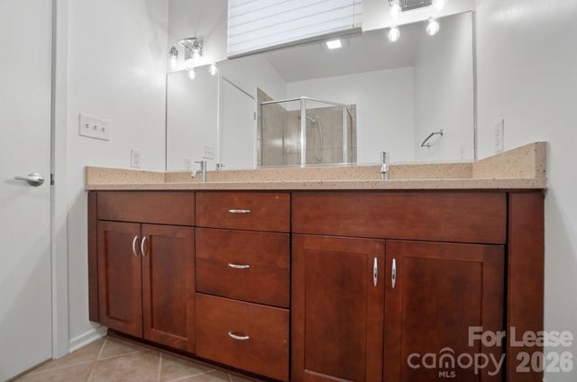 921 Westbrook Drive B, Charlotte, NC 28202