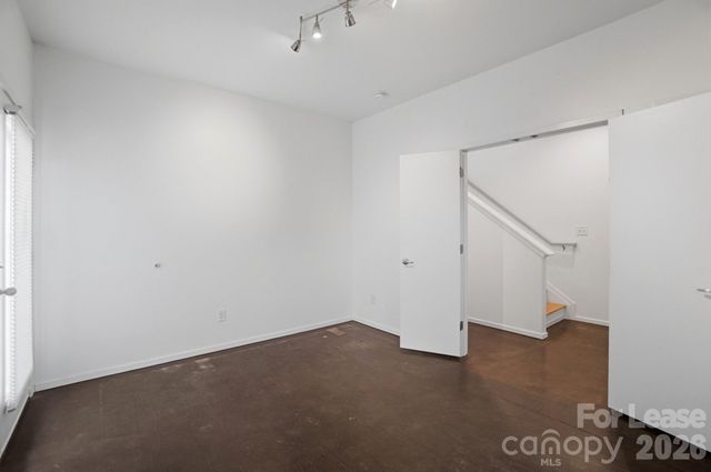 921 Westbrook Drive B, Charlotte, NC 28202