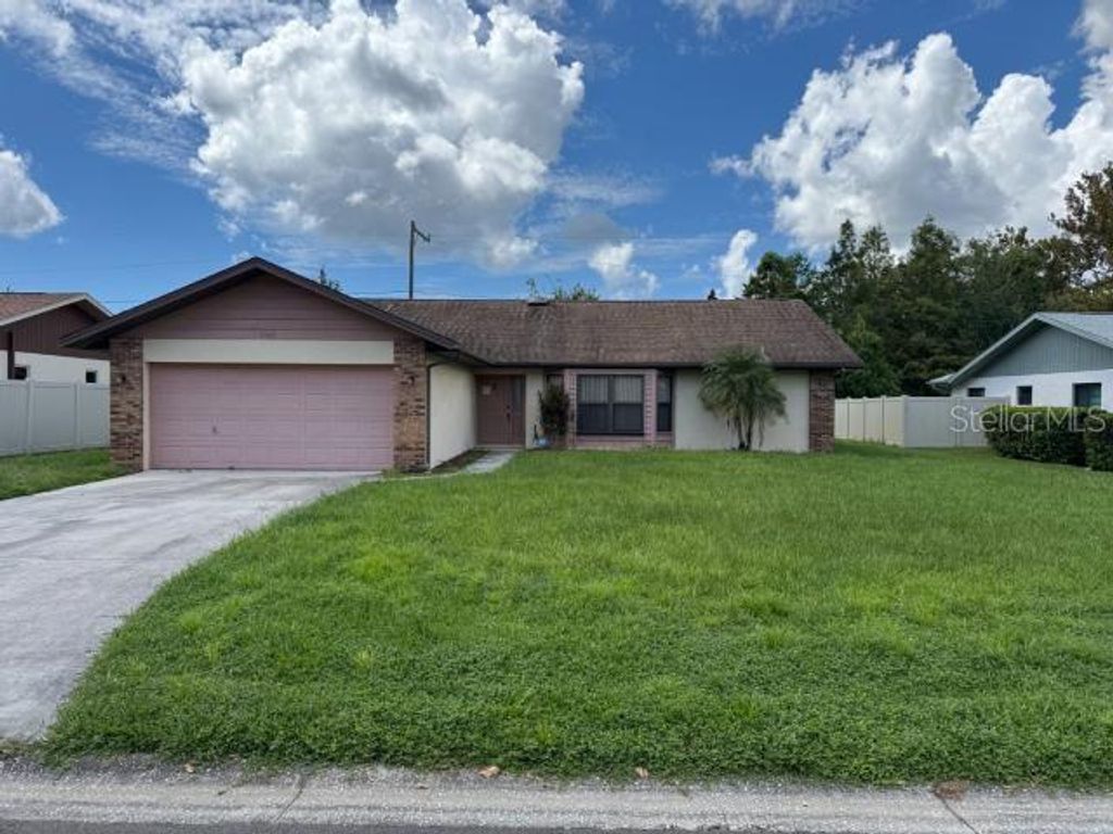8469 CYPRESS LAKE CIRCLE, Sarasota, FL 34243