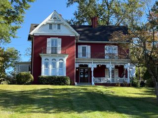 1906 West G Street, Elizabethton, TN 37643