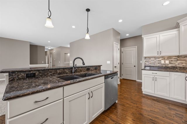 2405 Bridlewood Court, Marion, IA 52302