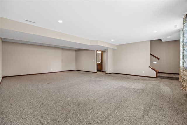 2405 Bridlewood Court, Marion, IA 52302