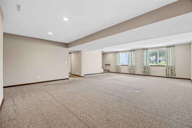 2405 Bridlewood Court, Marion, IA 52302
