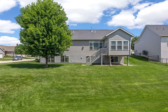 2405 Bridlewood Court, Marion, IA 52302