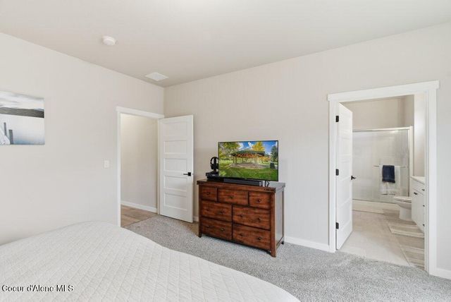 8703 W Hood ST, Rathdrum, ID 83858