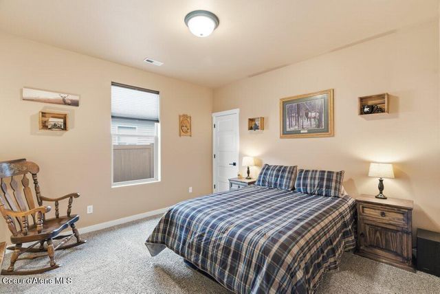 8703 W Hood ST, Rathdrum, ID 83858