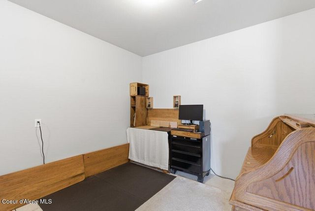 8703 W Hood ST, Rathdrum, ID 83858