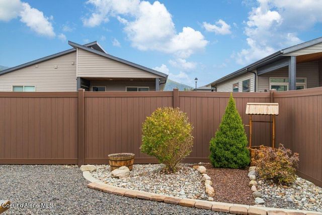 8703 W Hood ST, Rathdrum, ID 83858