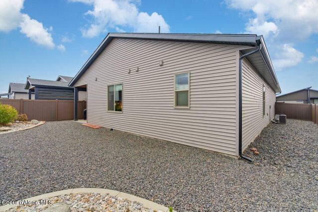 8703 W Hood ST, Rathdrum, ID 83858