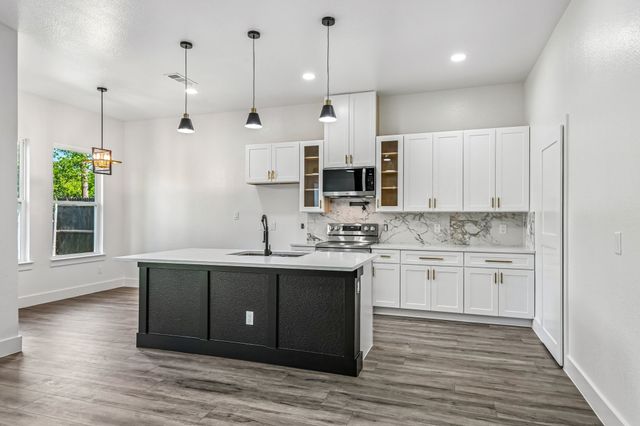 2504 Vaughn Boulevard, Fort Worth, TX 76105