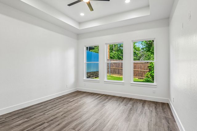 2504 Vaughn Boulevard, Fort Worth, TX 76105