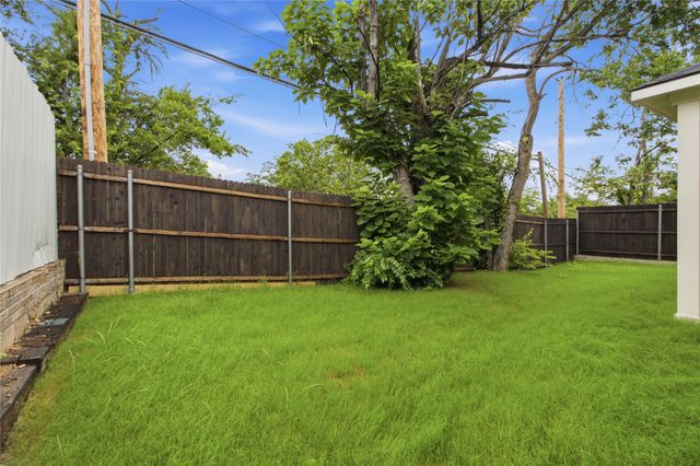 2504 Vaughn Boulevard, Fort Worth, TX 76105