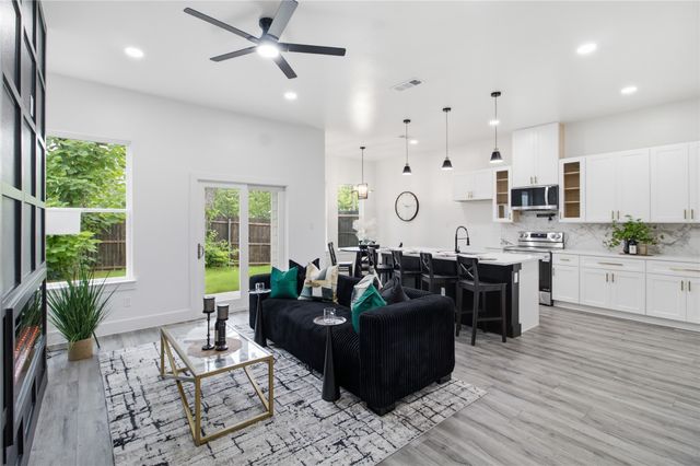 2504 Vaughn Boulevard, Fort Worth, TX 76105
