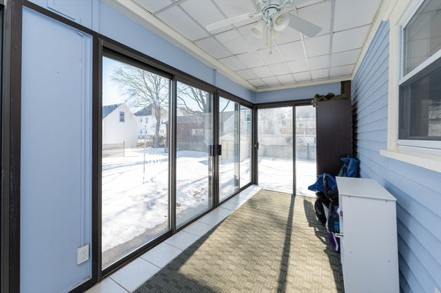 38 Starbird St, Lowell, MA 01854