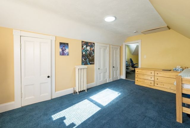 38 Starbird St, Lowell, MA 01854