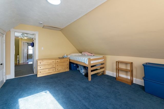 38 Starbird St, Lowell, MA 01854