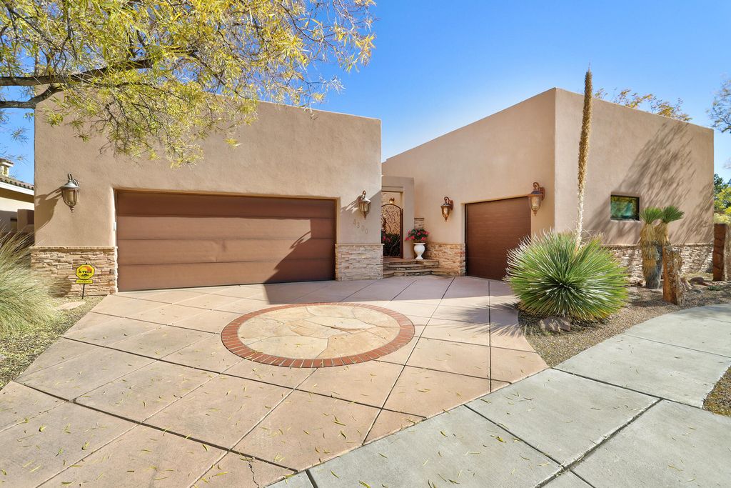 4300 Atherton Way NW, Albuquerque, NM 87120