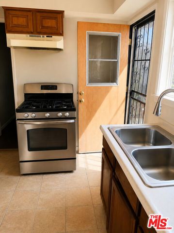 9014 S Fir Avenue, Los Angeles, CA 90002