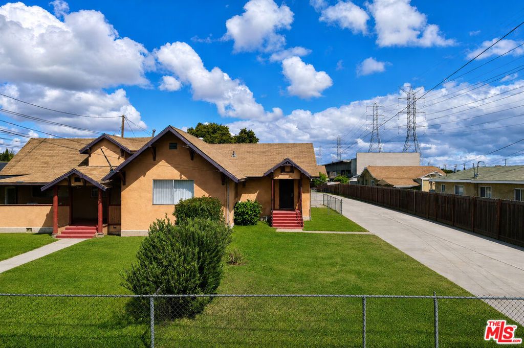 9014 S Fir Avenue, Los Angeles, CA 90002