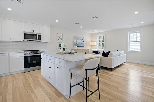 91 Croade Street, Warren, RI 02885