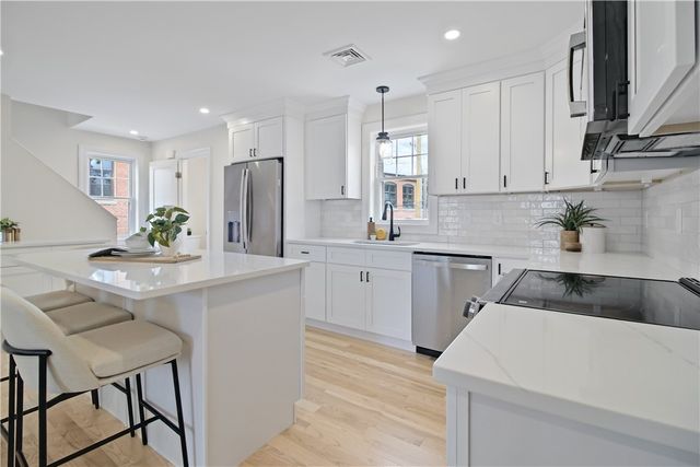 91 Croade Street, Warren, RI 02885