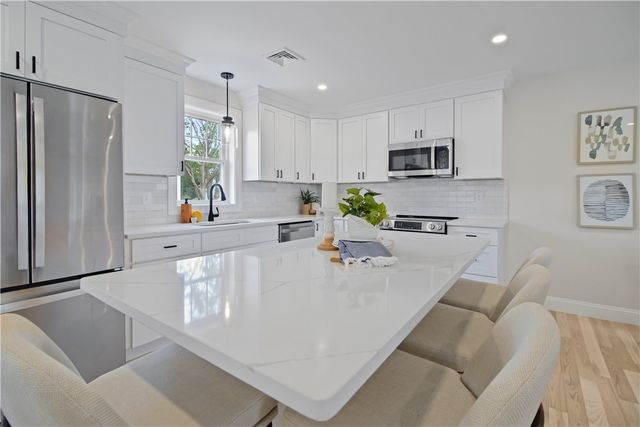 91 Croade Street, Warren, RI 02885