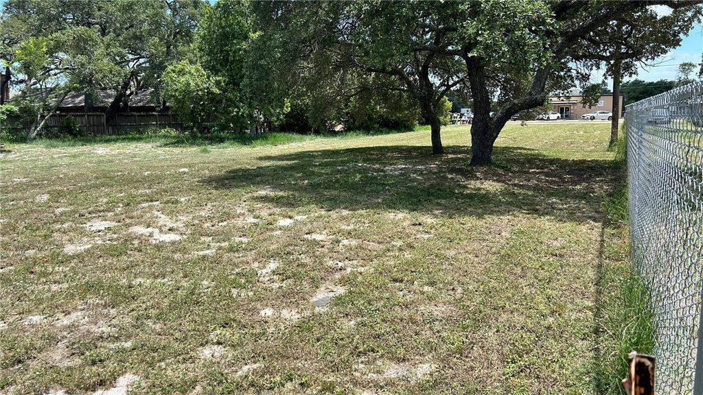 000 Wilson Ave, Aransas Pass, TX 78336 — photo 5