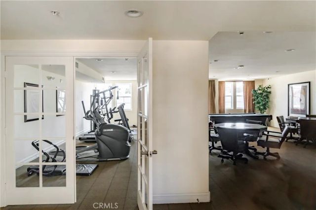 14242 Burbank 307, Sherman Oaks, CA 91401