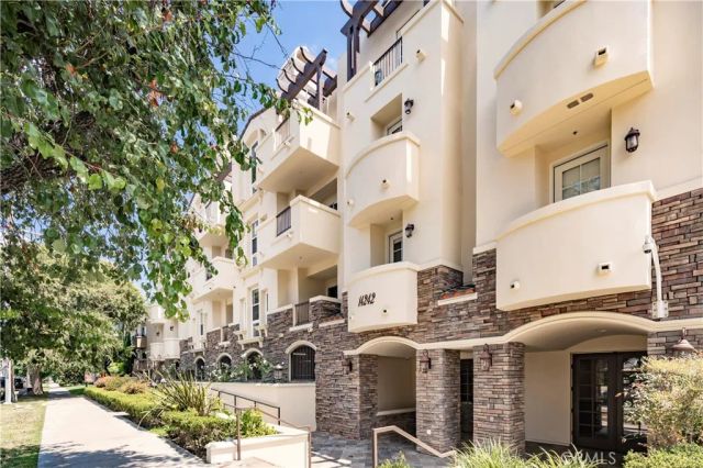 14242 Burbank 307, Sherman Oaks, CA 91401