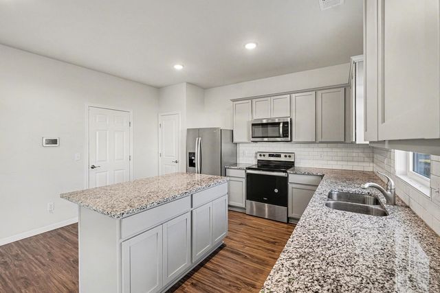 707 Samuel Lee Ln, Murfreesboro, TN 37127