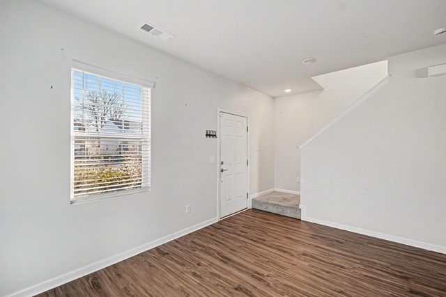 707 Samuel Lee Ln, Murfreesboro, TN 37127