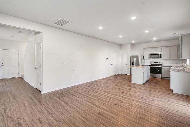 707 Samuel Lee Ln, Murfreesboro, TN 37127