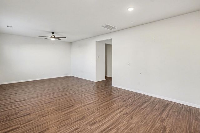 707 Samuel Lee Ln, Murfreesboro, TN 37127