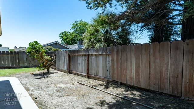 2325 Oxford Ave, Turlock, CA 95382