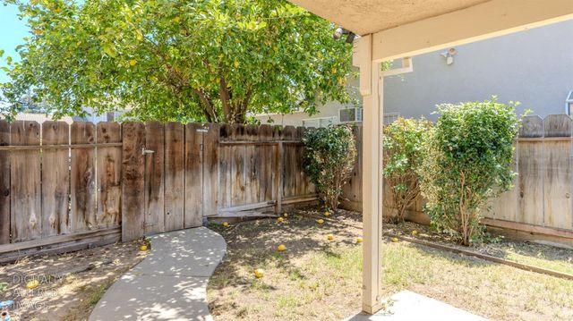 2325 Oxford Ave, Turlock, CA 95382