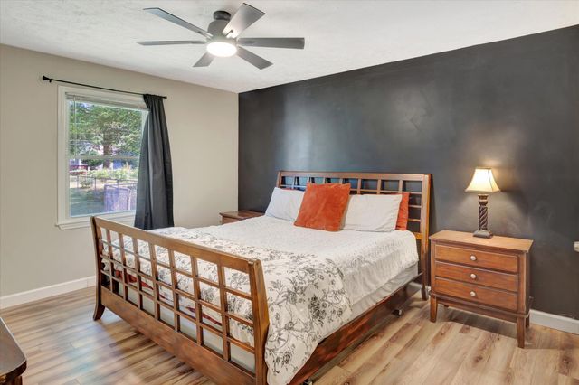 1637 W Wayland Street, Springfield, MO 65807