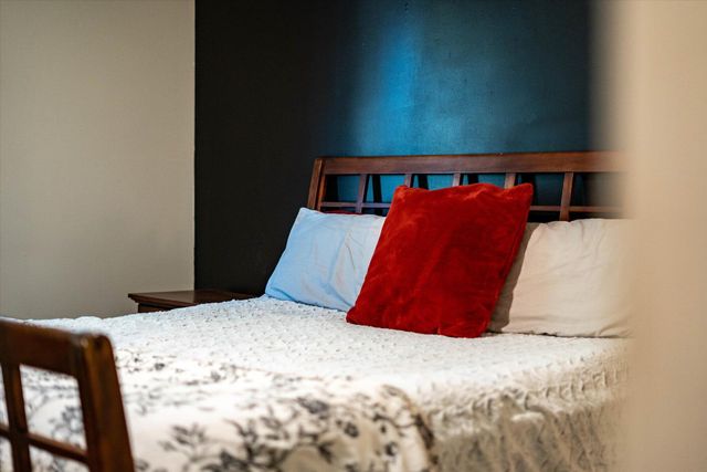 1637 W Wayland Street, Springfield, MO 65807