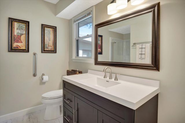 1637 W Wayland Street, Springfield, MO 65807