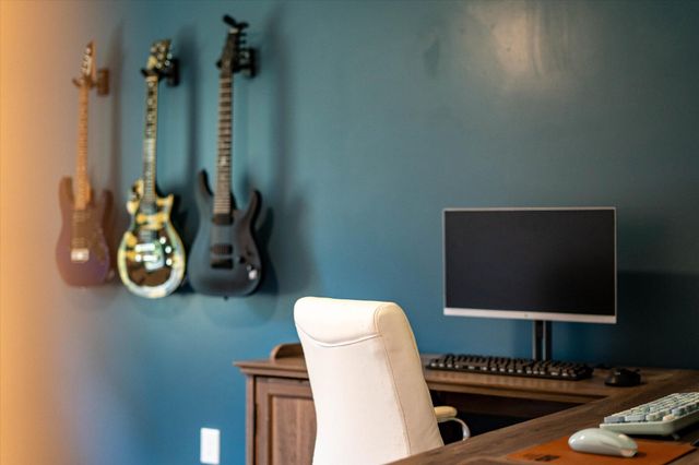 1637 W Wayland Street, Springfield, MO 65807