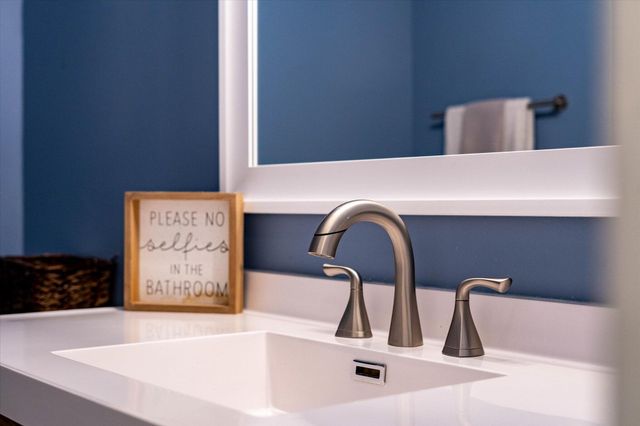 1637 W Wayland Street, Springfield, MO 65807