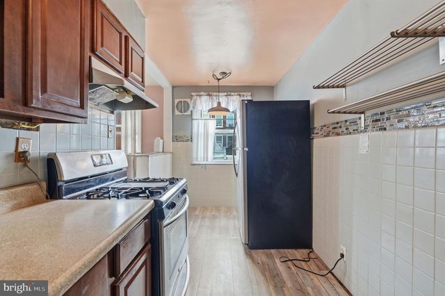 8033 TEMPLE RD, Philadelphia, PA 19150