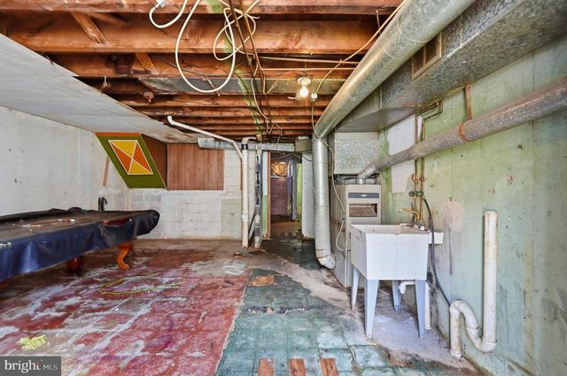 8033 TEMPLE RD, Philadelphia, PA 19150