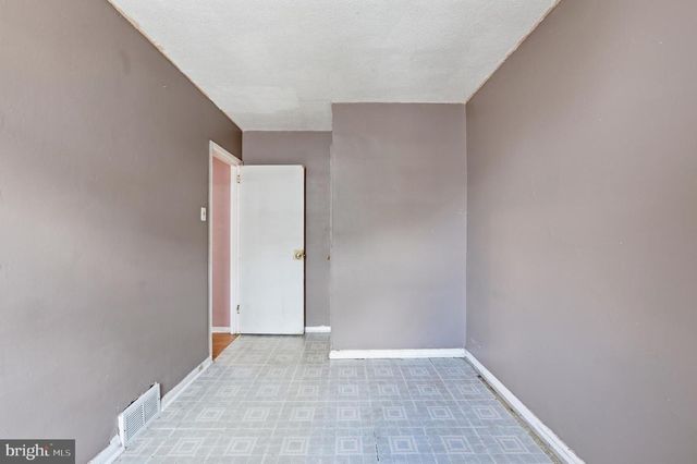 8033 TEMPLE RD, Philadelphia, PA 19150