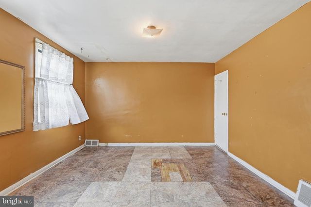 8033 TEMPLE RD, Philadelphia, PA 19150