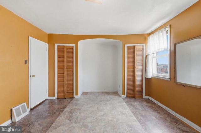8033 TEMPLE RD, Philadelphia, PA 19150