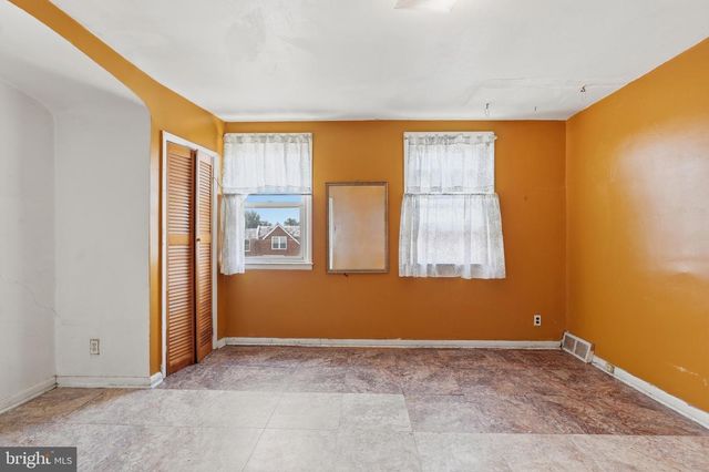 8033 TEMPLE RD, Philadelphia, PA 19150