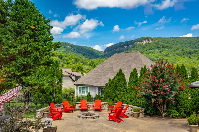 575 Blue Canyon Lane, Hixson, TN 37343