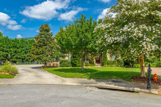 575 Blue Canyon Lane, Hixson, TN 37343