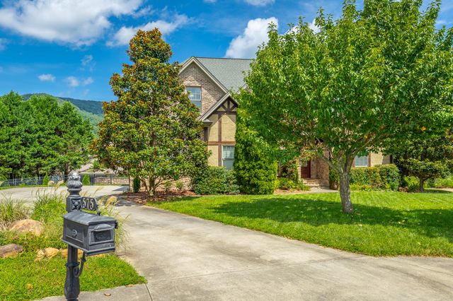 575 Blue Canyon Lane, Hixson, TN 37343