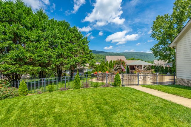 575 Blue Canyon Lane, Hixson, TN 37343